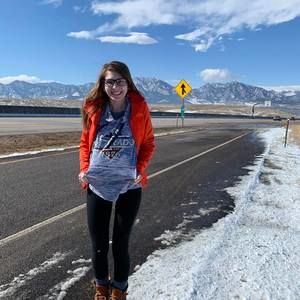 Meet your Posher, Alexis